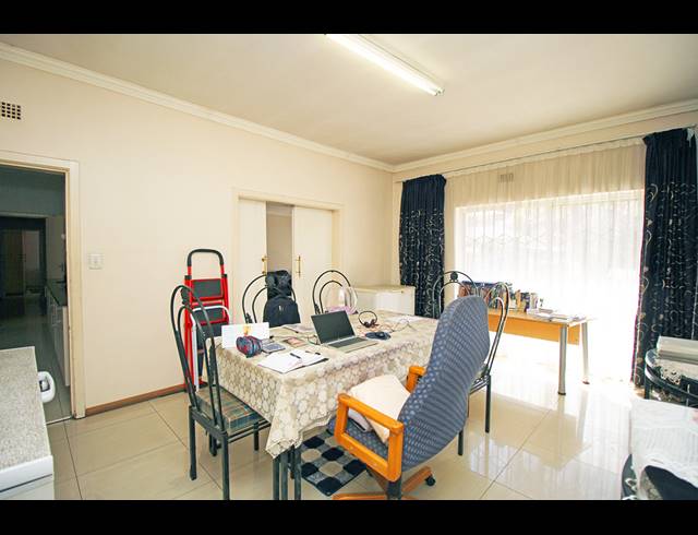 4 BEDROOM HOUSE FOR SALE IN CYRILDENE